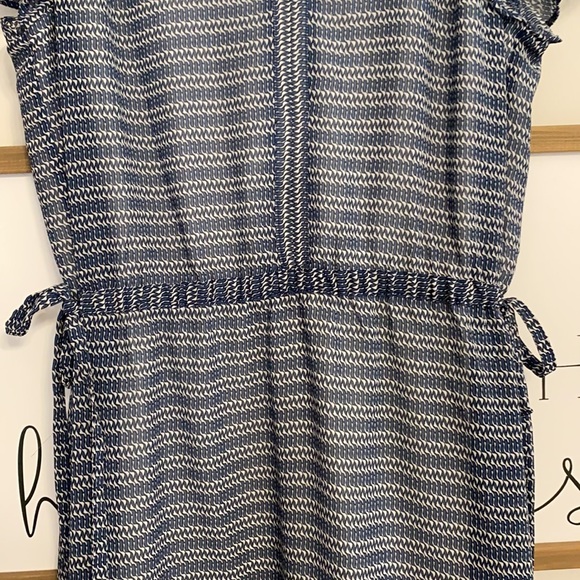 H&M dress size XXS fits like a 2 - Picture 3 of 3